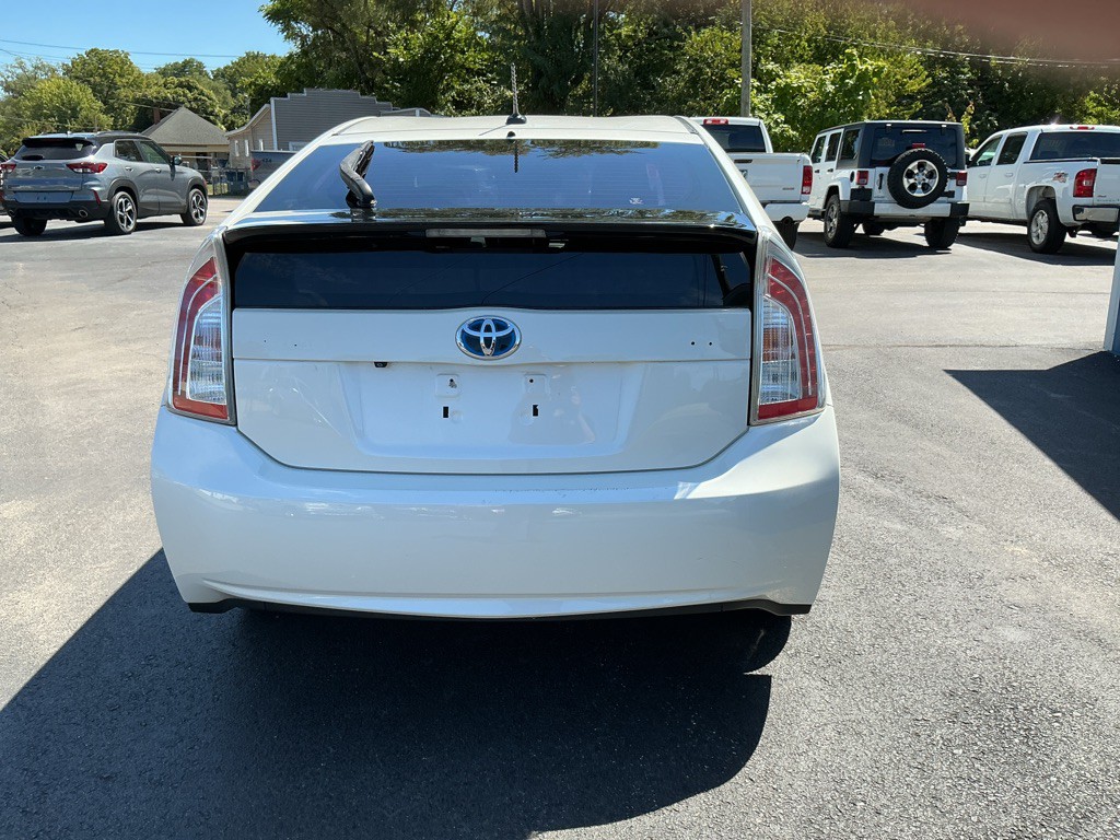 2013 Toyota Prius Image 3