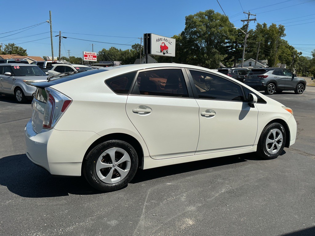 2013 Toyota Prius Image 4