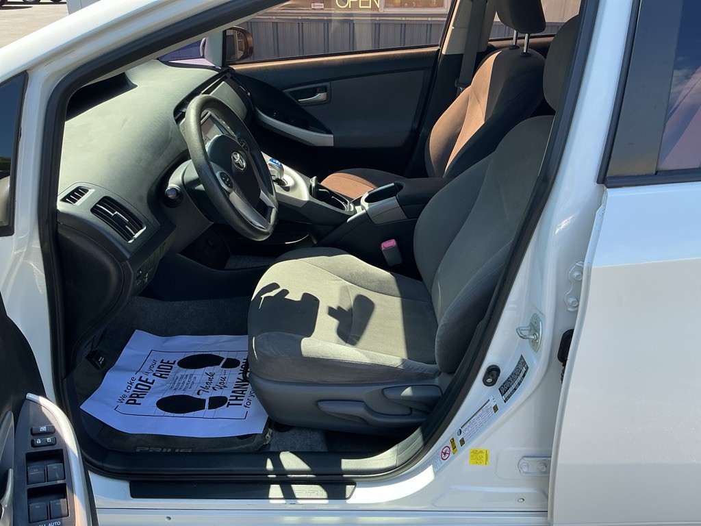 2013 Toyota Prius Image 7