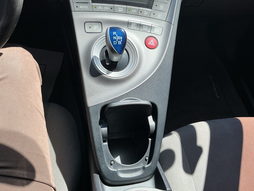2013 Toyota Prius Image 19