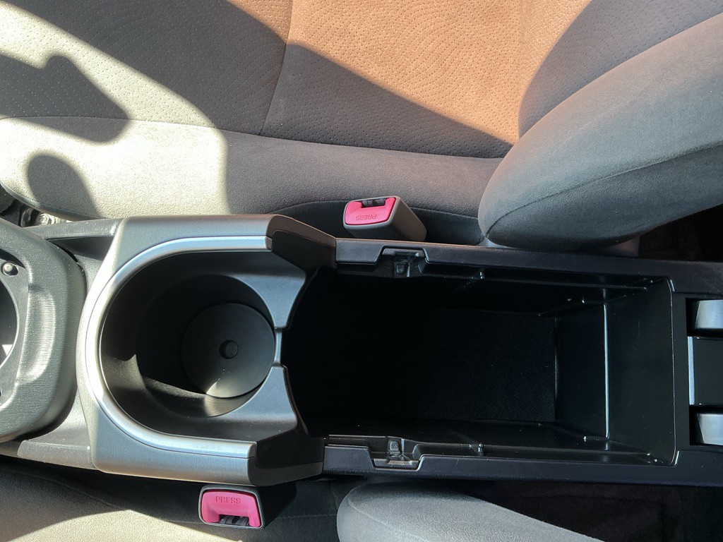 2013 Toyota Prius Image 21