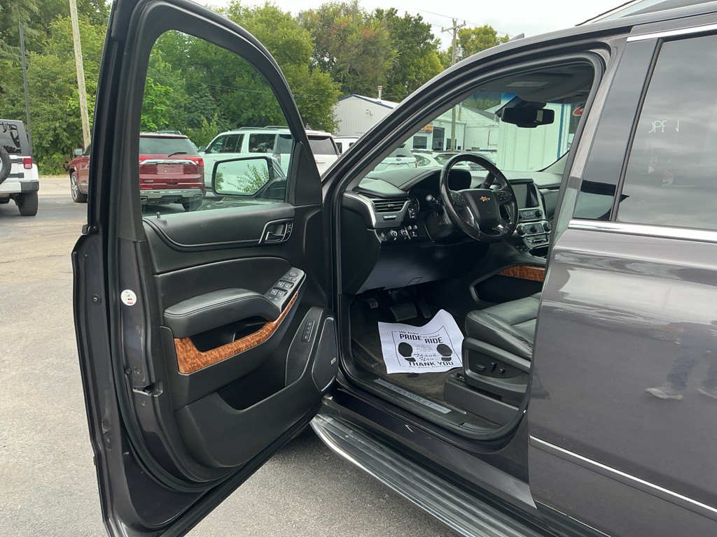 2018 Chevrolet Suburban Image 7