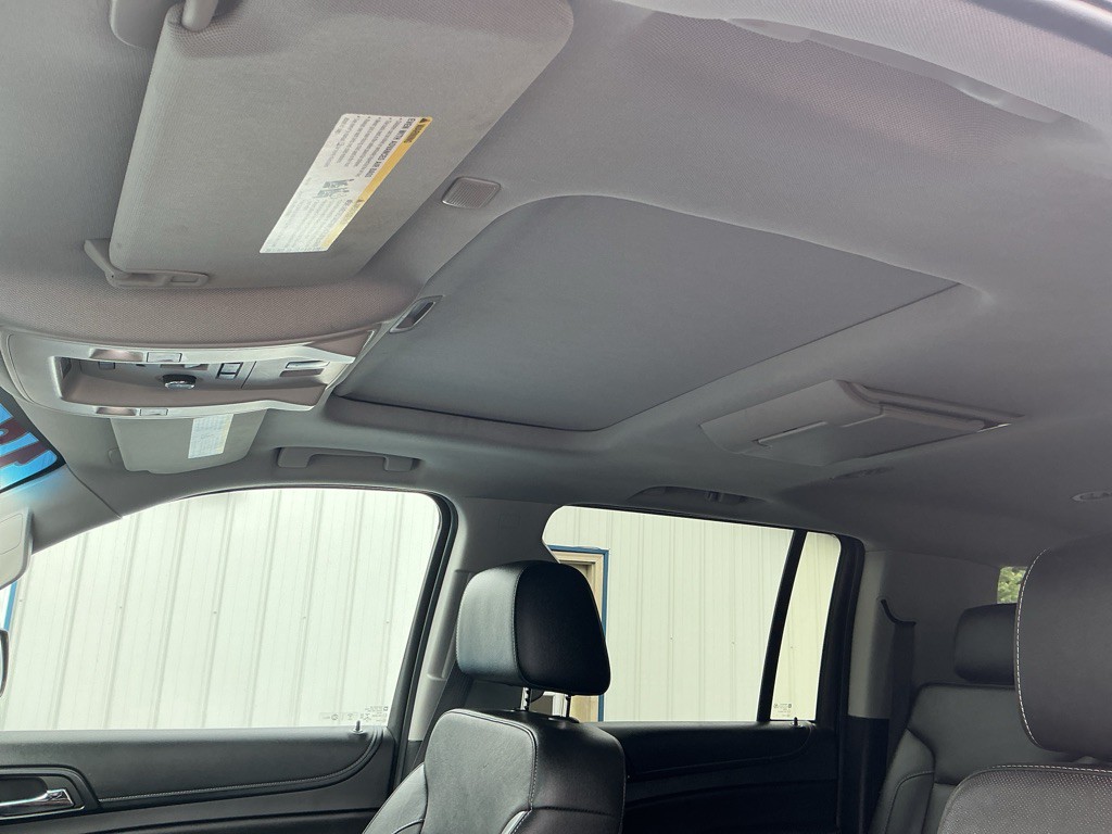 2018 Chevrolet Suburban Image 10
