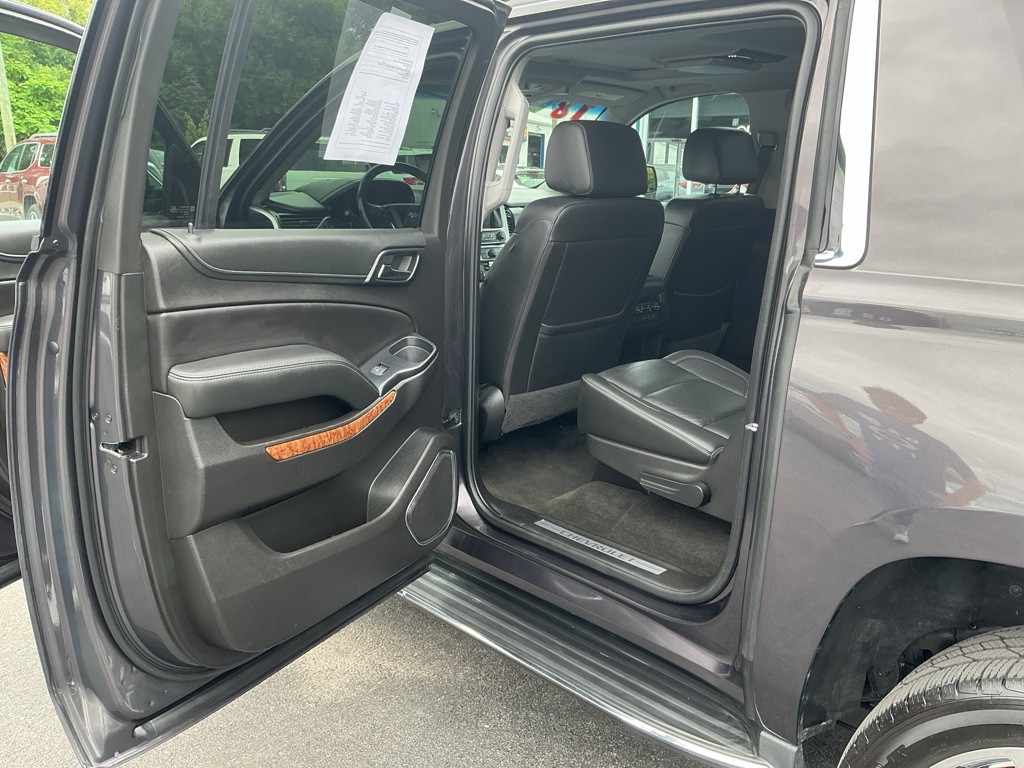 2018 Chevrolet Suburban Image 11