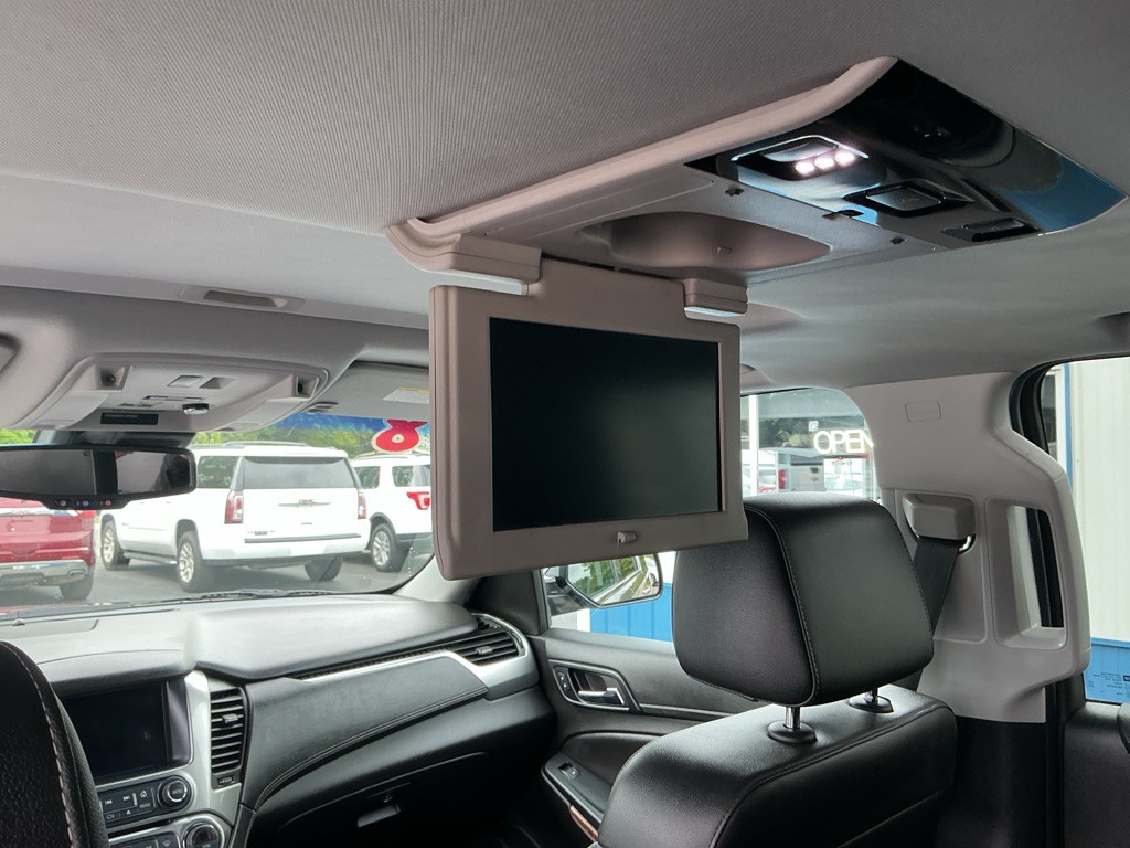 2018 Chevrolet Suburban Image 13