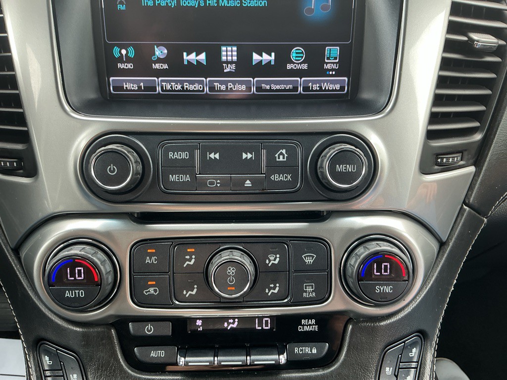 2018 Chevrolet Suburban Image 27