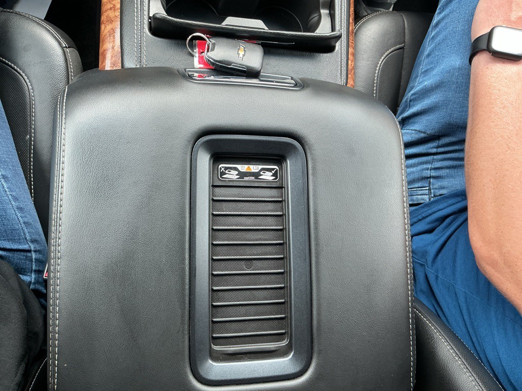 2018 Chevrolet Suburban Image 31