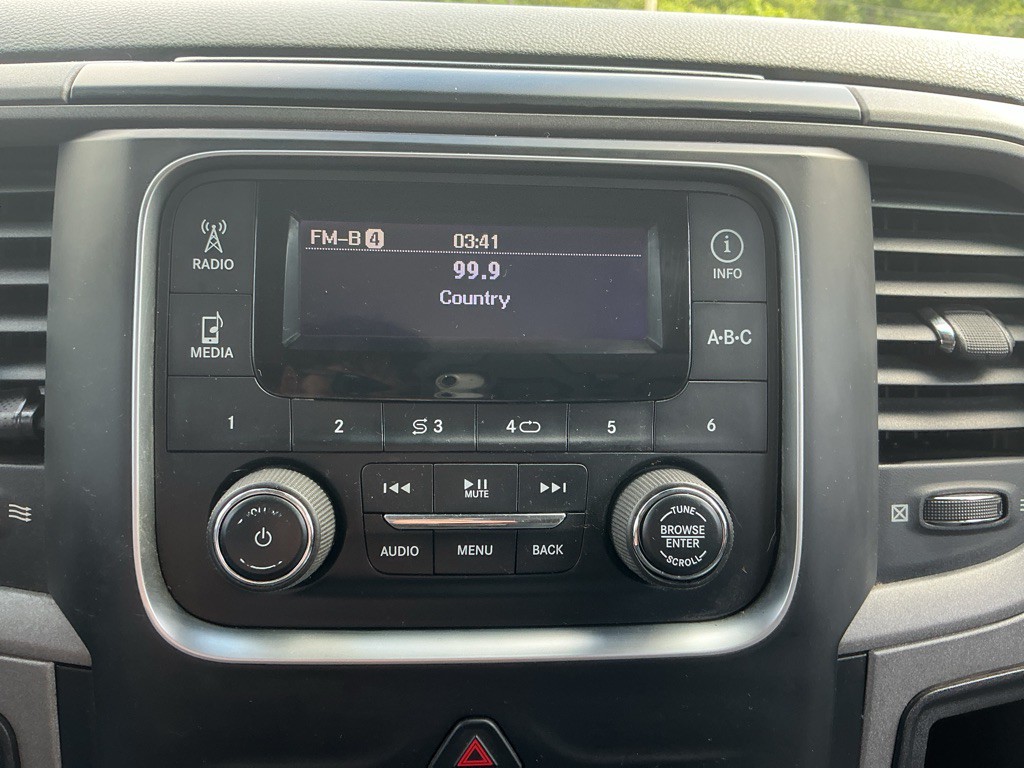 2013 RAM 1500 Image 18