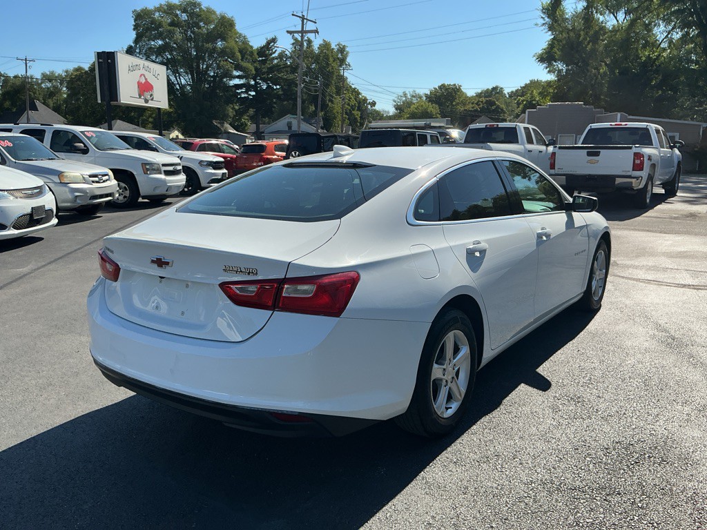 2022 Chevrolet Malibu Image 4