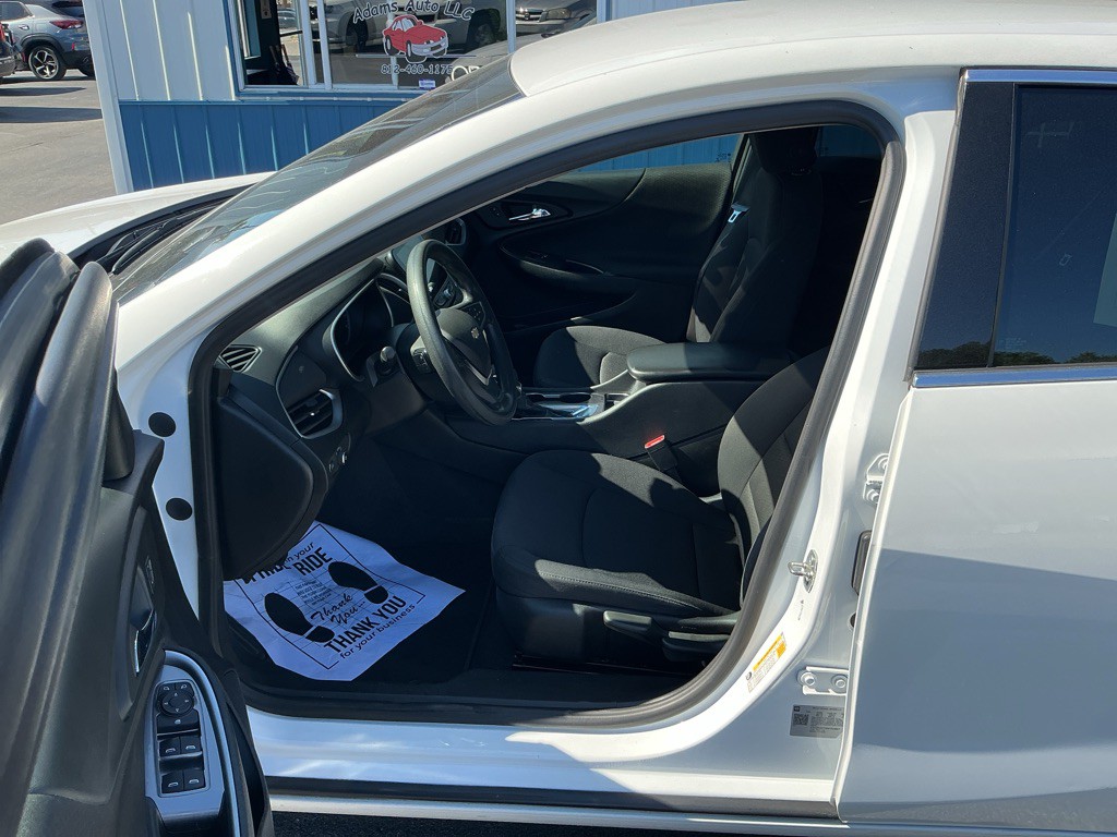 2022 Chevrolet Malibu Image 7