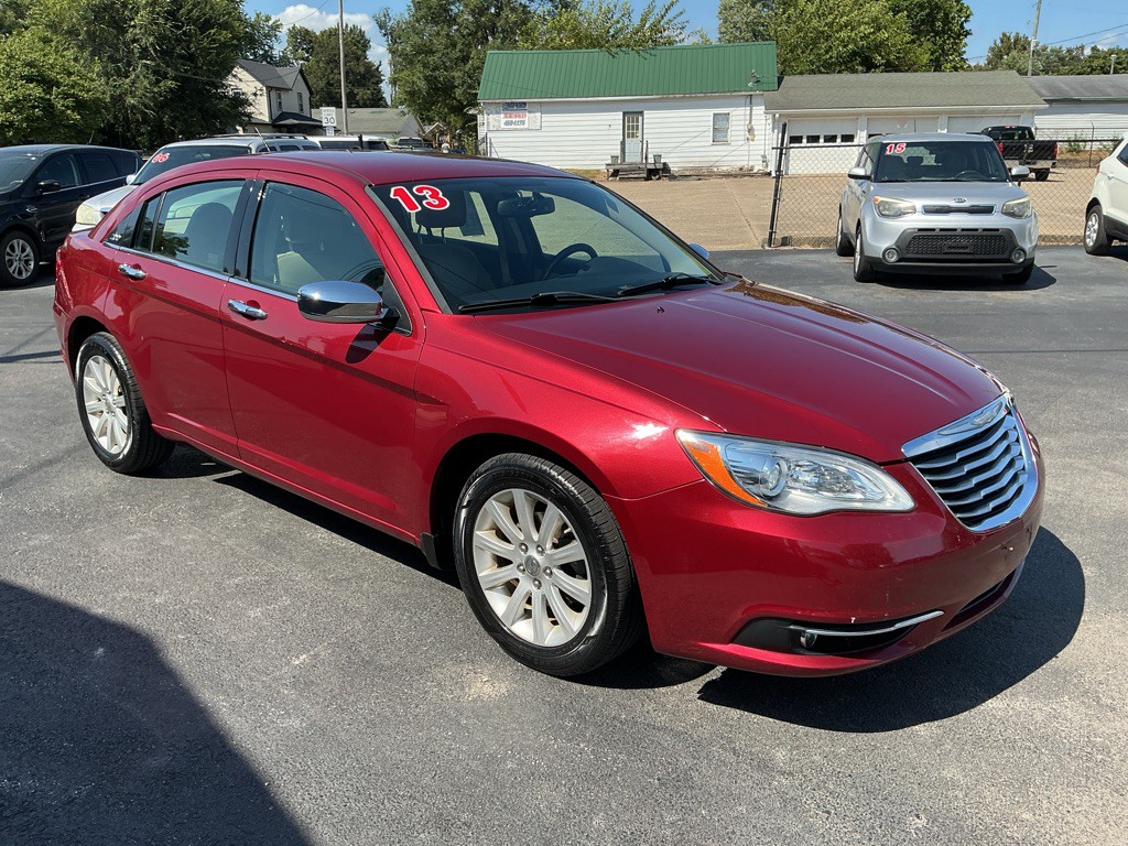 2013 Chrysler 200 Image 5
