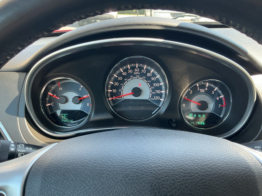 2013 Chrysler 200 Image 18