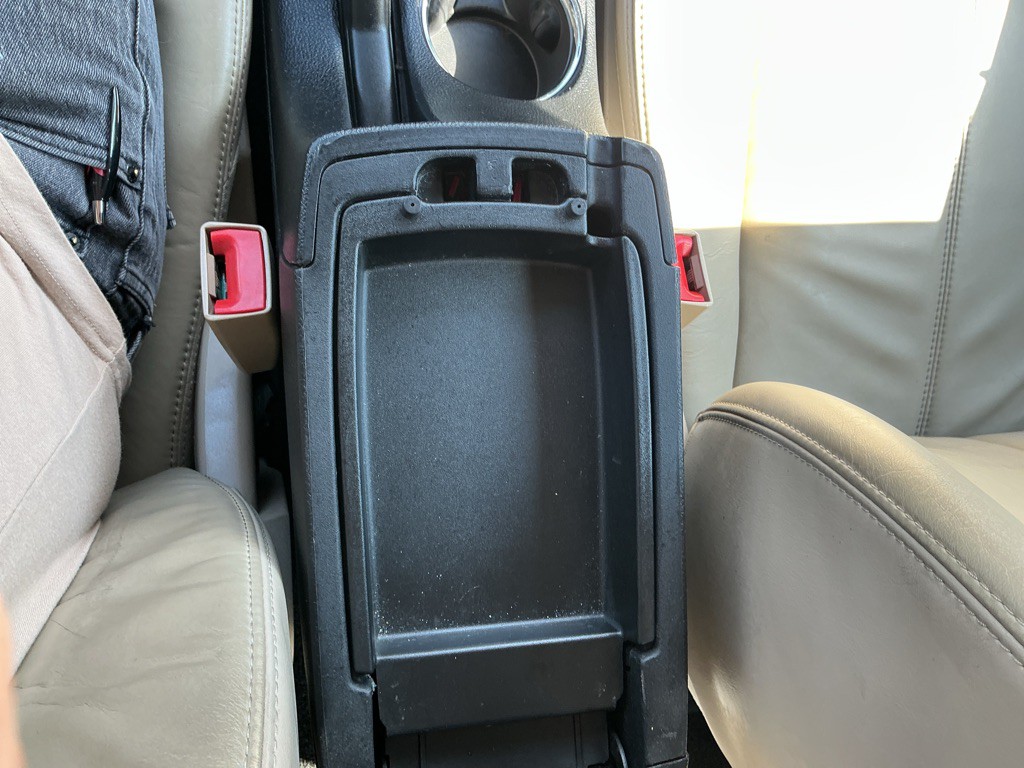 2013 Chrysler 200 Image 25
