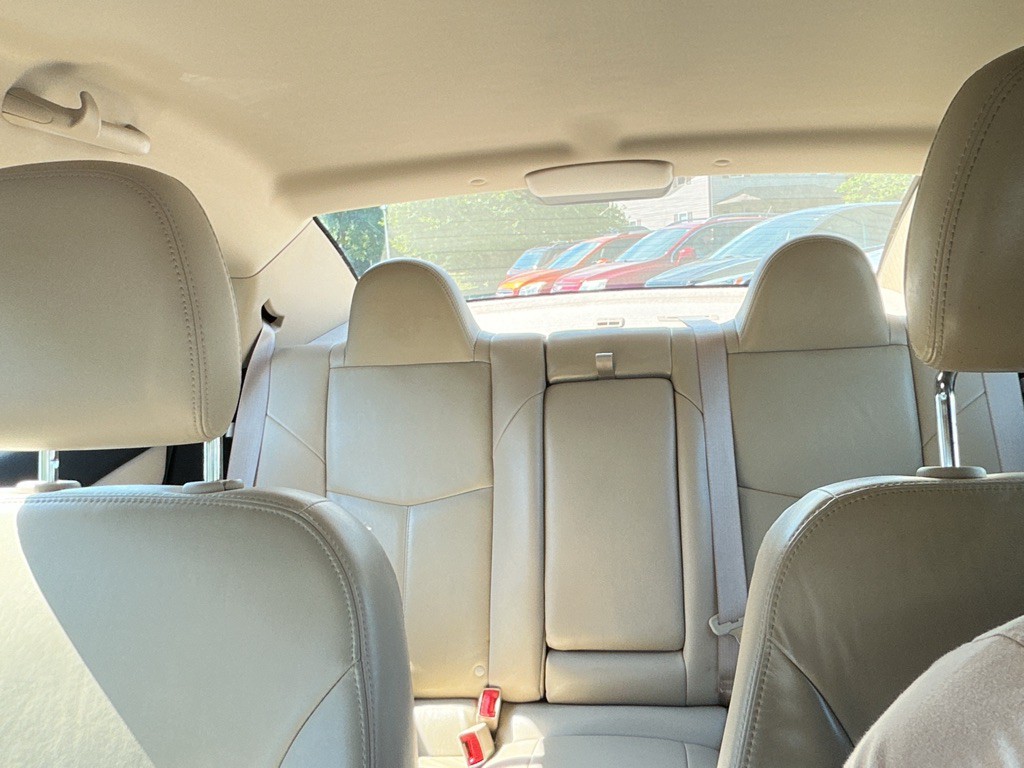 2013 Chrysler 200 Image 26