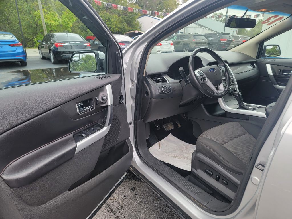 2013 Ford Edge Image 9