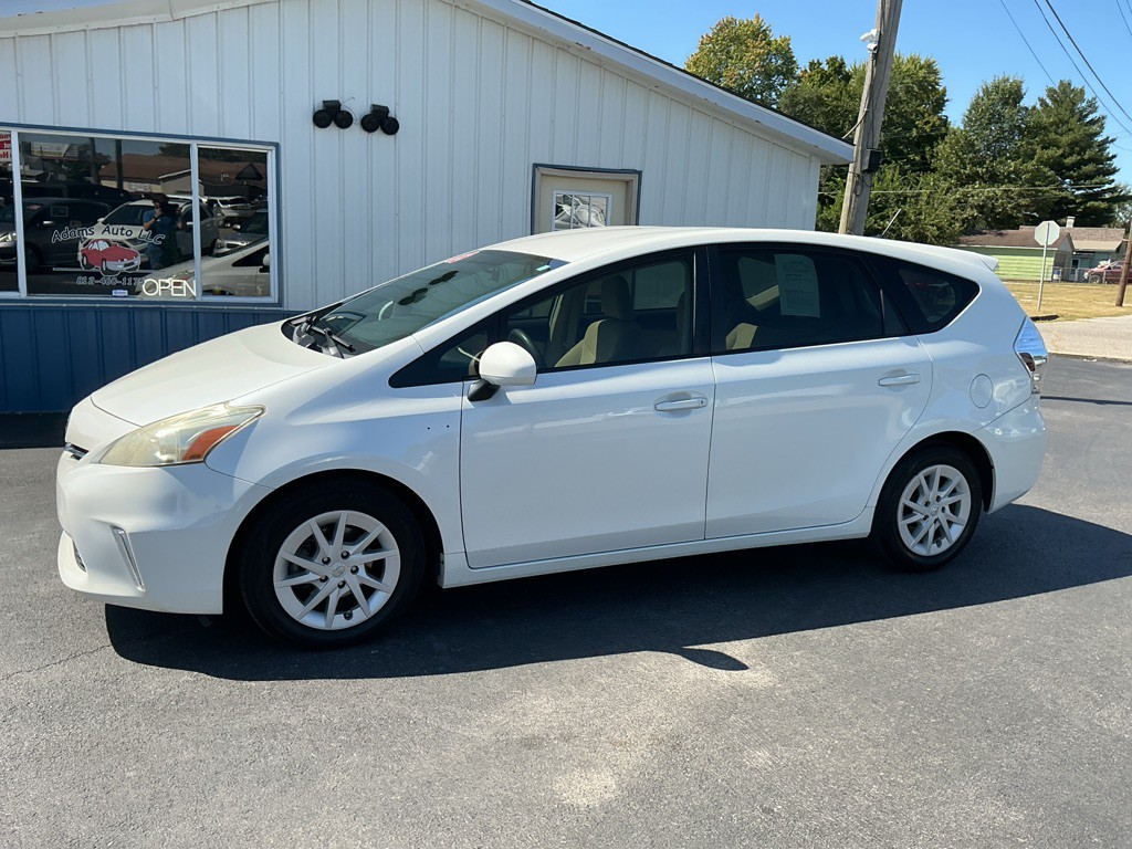 2013 Toyota Prius Image 1