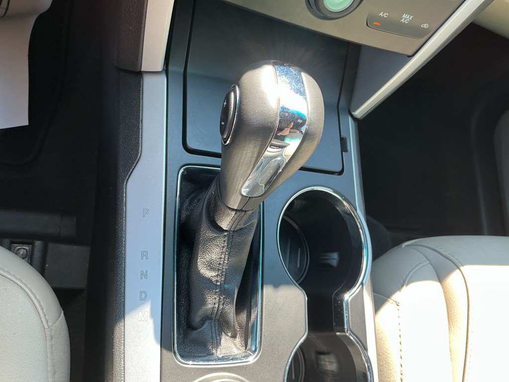 2015 Ford Explorer Image 26