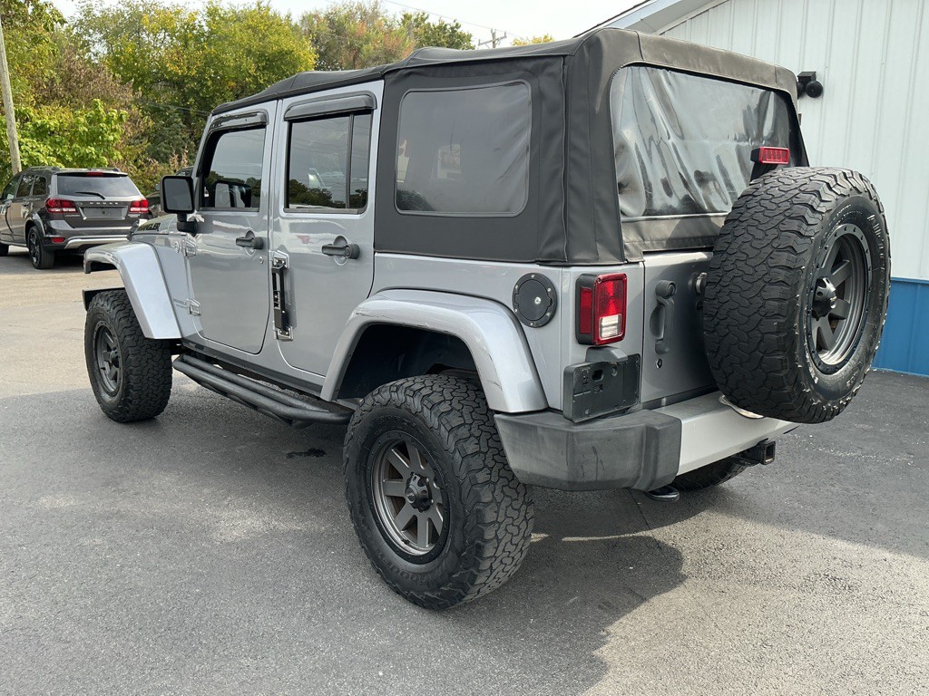 2014 Jeep Wrangler Unlimited Image 2