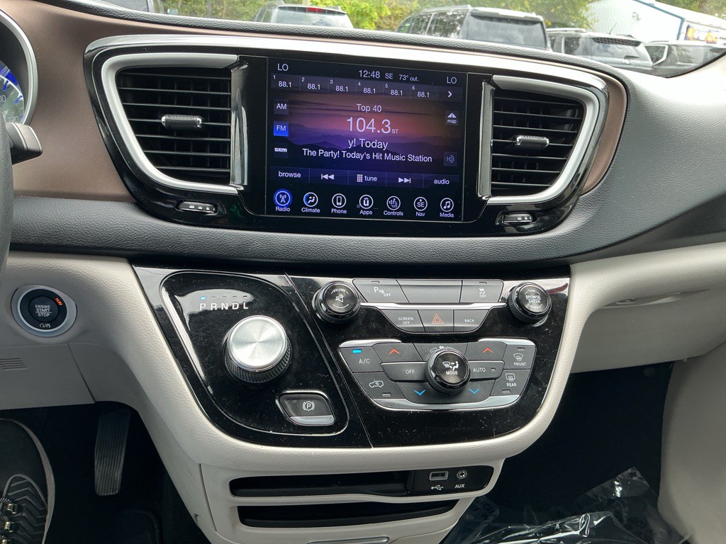 2017 Chrysler Pacifica Image 21