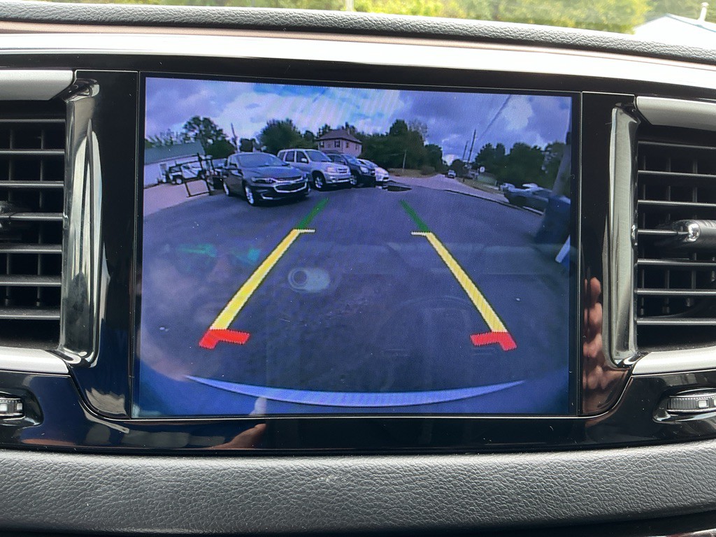2017 Chrysler Pacifica Image 22