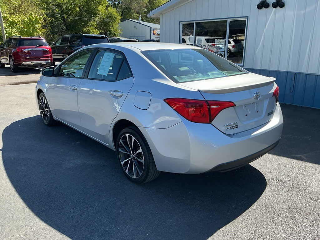 2017 Toyota Corolla Image 2