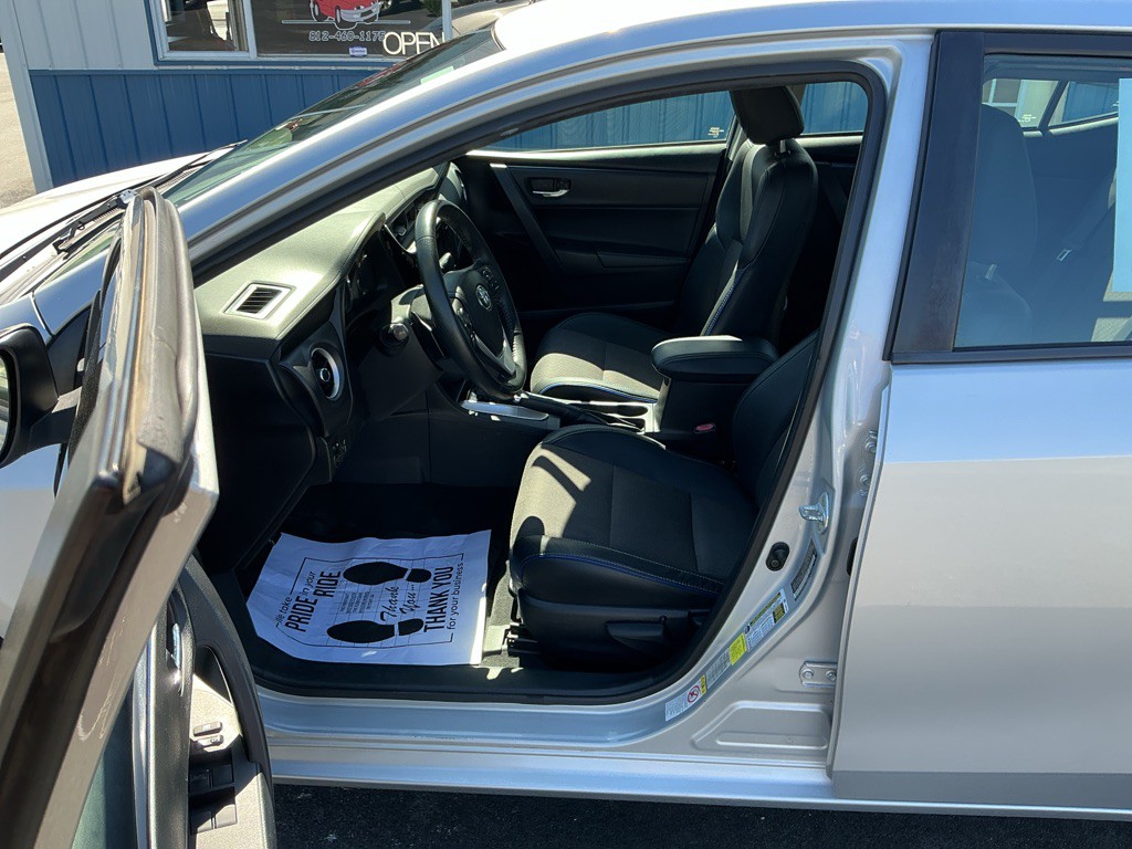 2017 Toyota Corolla Image 7