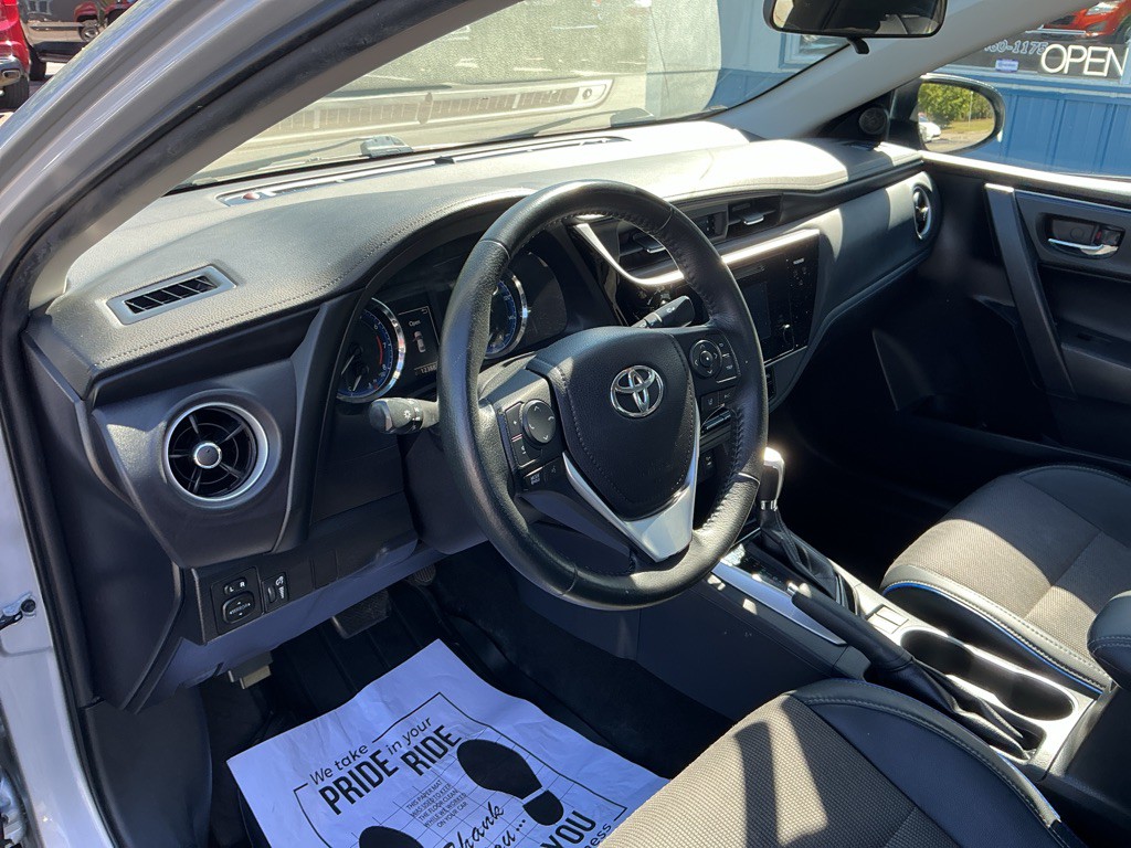 2017 Toyota Corolla Image 8