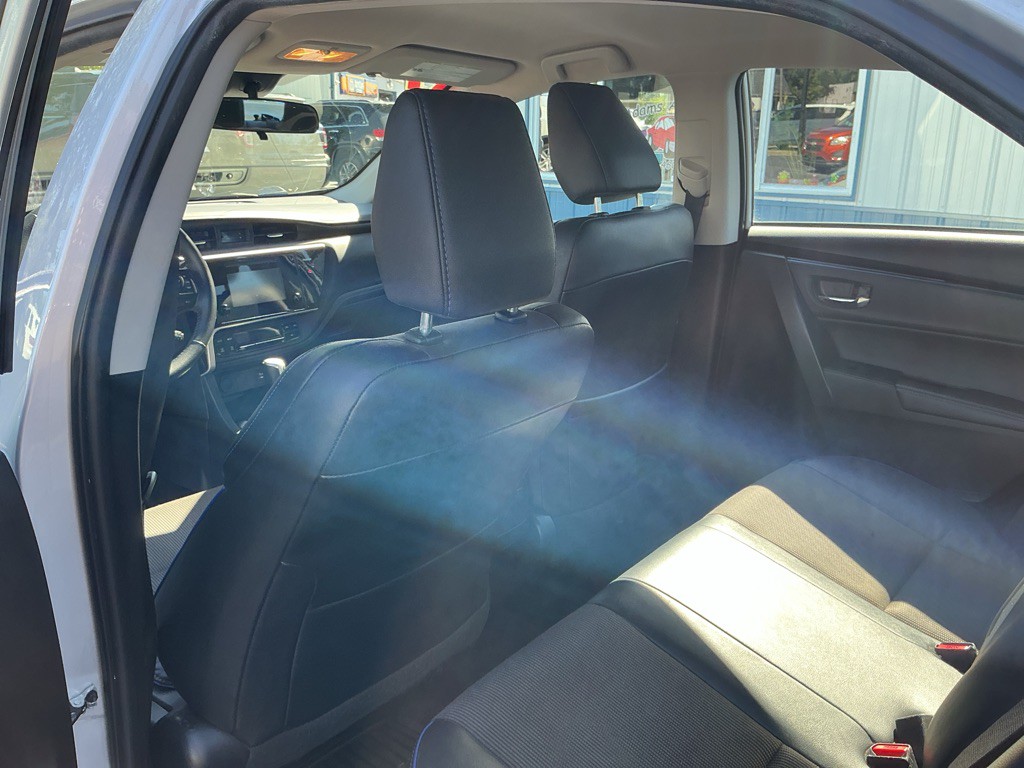 2017 Toyota Corolla Image 11