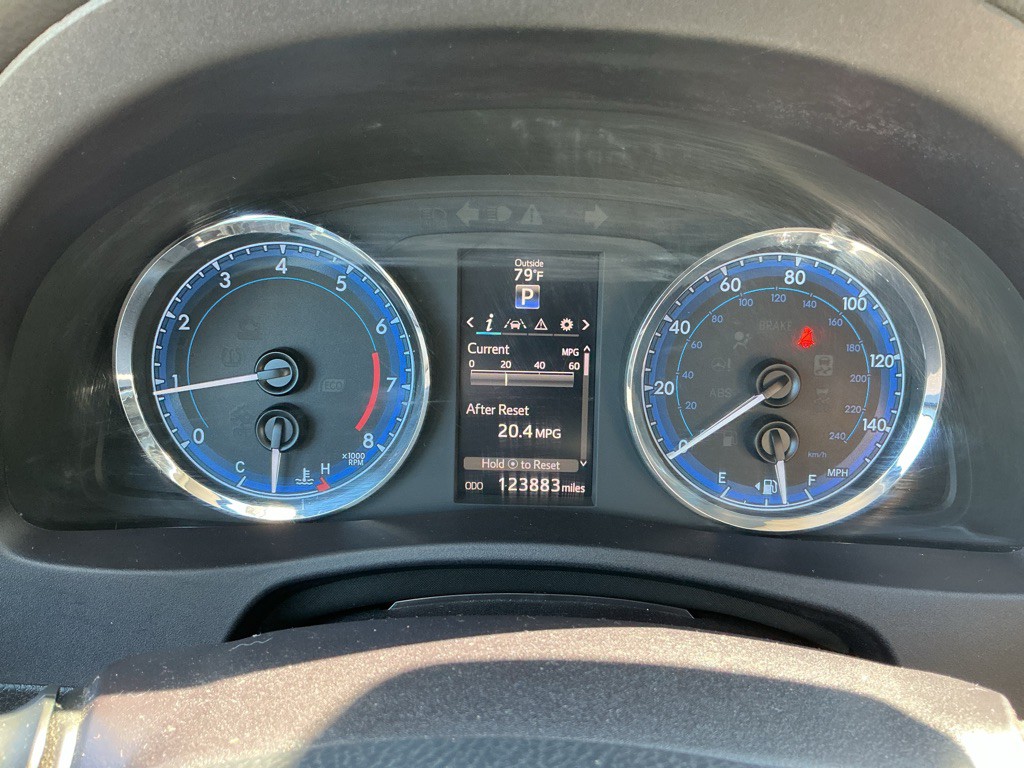 2017 Toyota Corolla Image 16