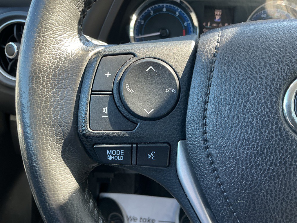 2017 Toyota Corolla Image 17