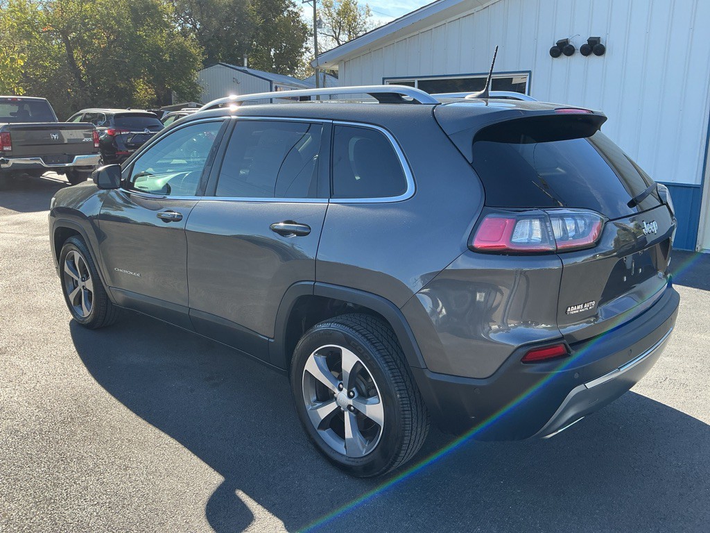 2019 Jeep Cherokee Image 2