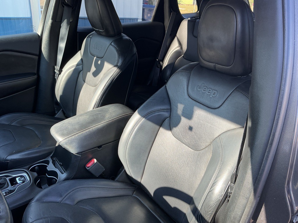 2019 Jeep Cherokee Image 9