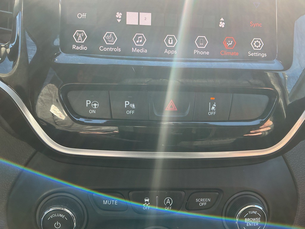 2019 Jeep Cherokee Image 22