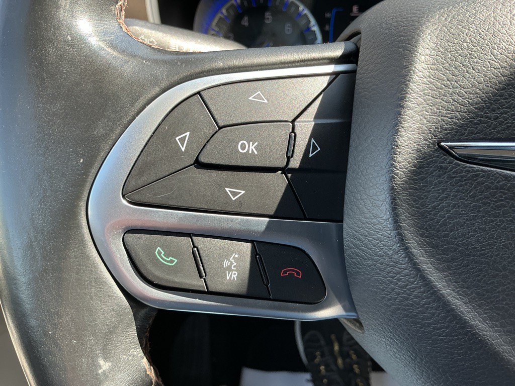 2017 Chrysler Pacifica Image 19