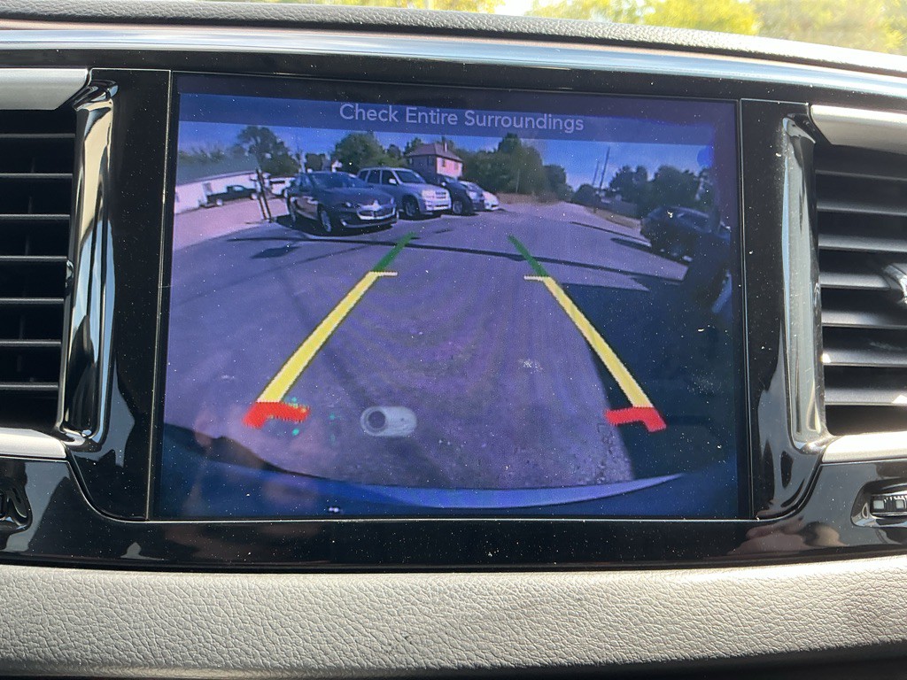 2017 Chrysler Pacifica Image 22