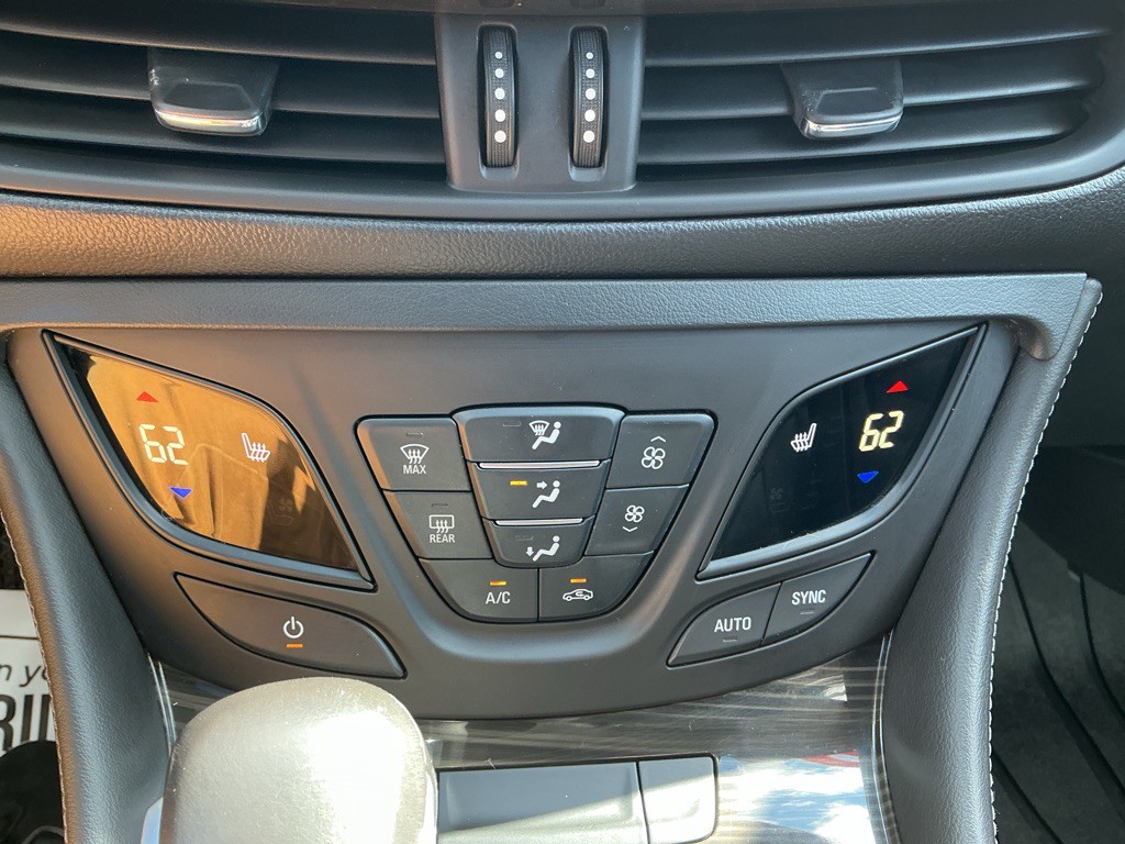 2020 Buick Envision Image 24