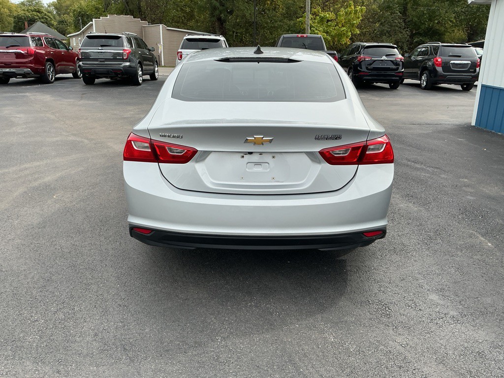 2020 Chevrolet Malibu Image 3