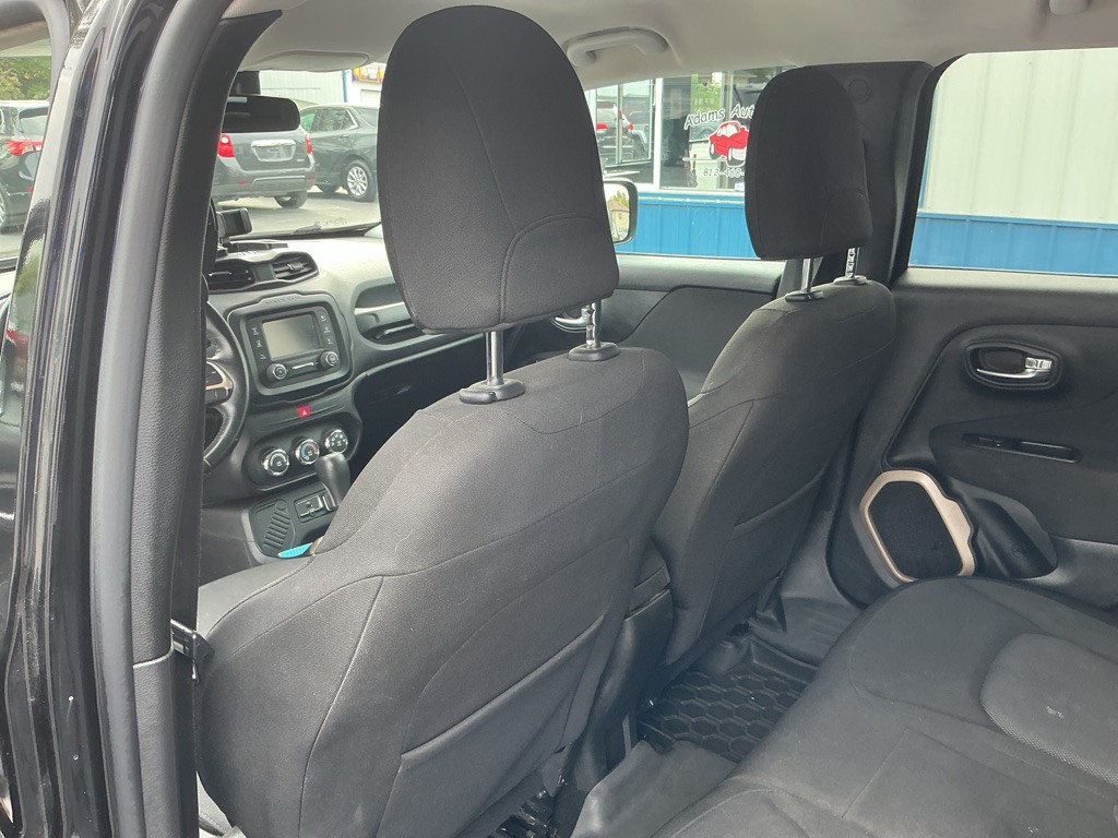2016 Jeep Renegade Image 11