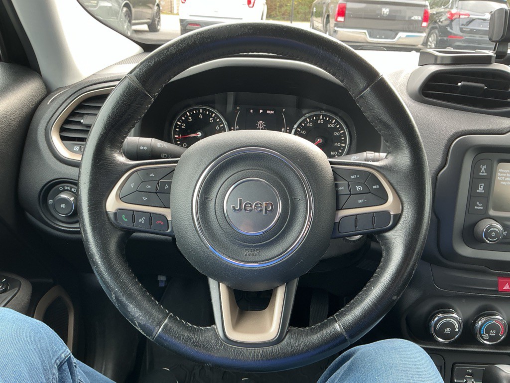 2016 Jeep Renegade Image 16