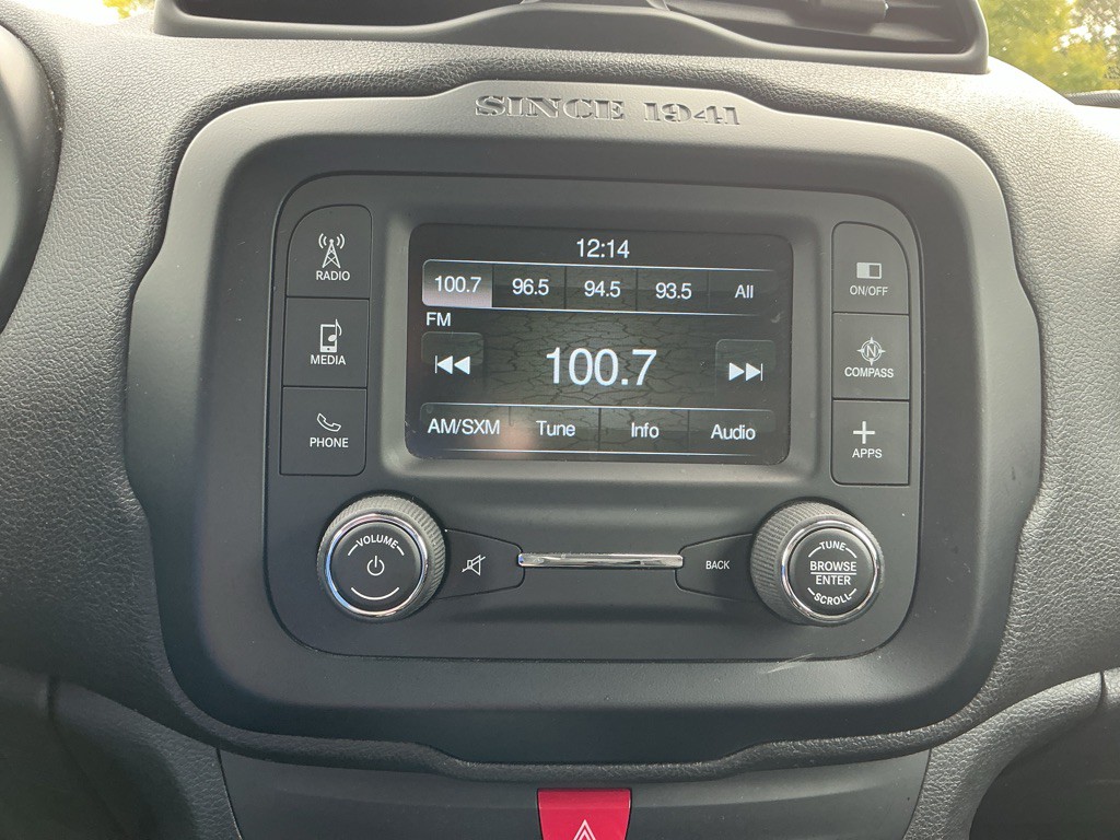2016 Jeep Renegade Image 20