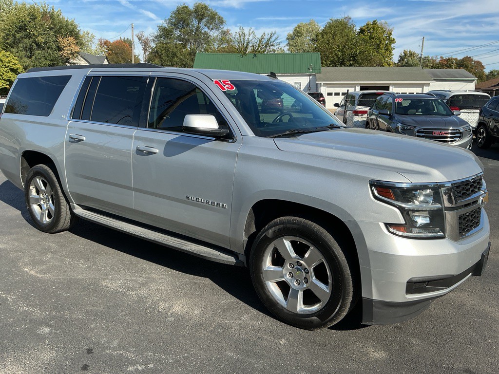 2015 Chevrolet Suburban Image 5