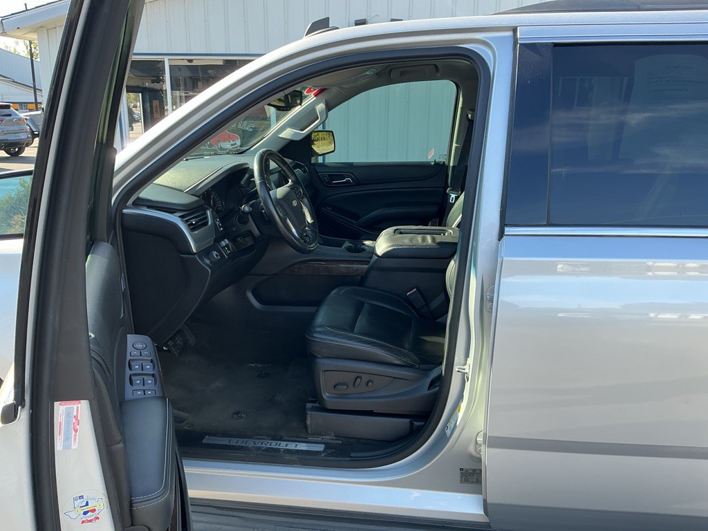 2015 Chevrolet Suburban Image 7
