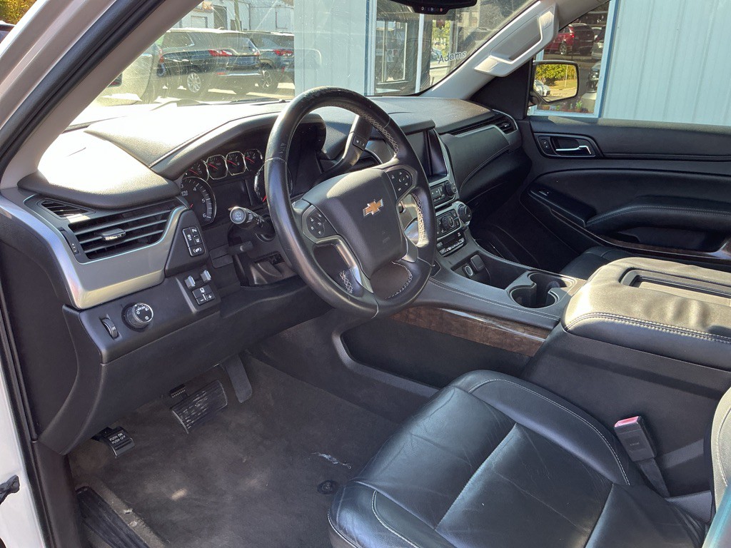 2015 Chevrolet Suburban Image 8