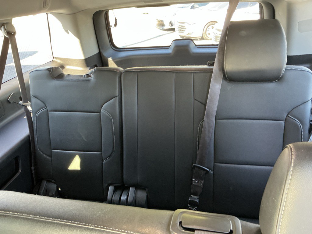 2015 Chevrolet Suburban Image 13