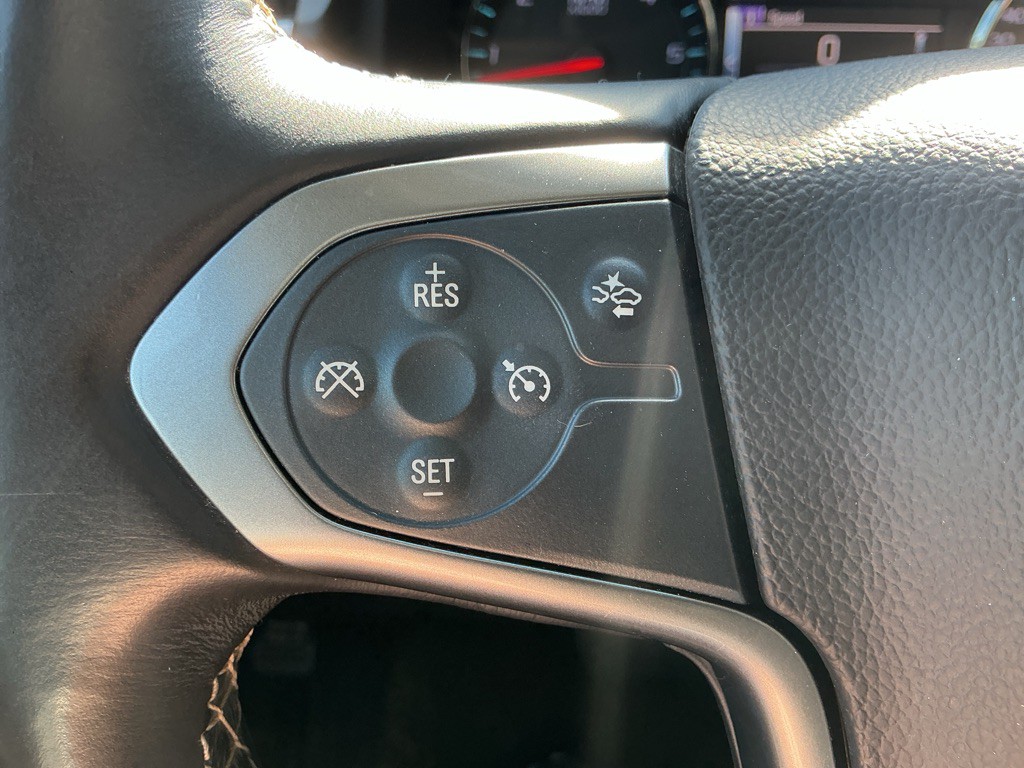 2015 Chevrolet Suburban Image 20