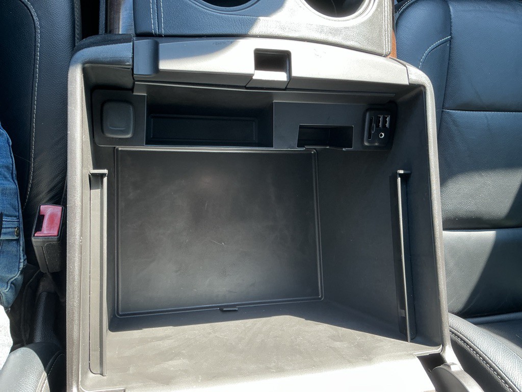 2015 Chevrolet Suburban Image 29