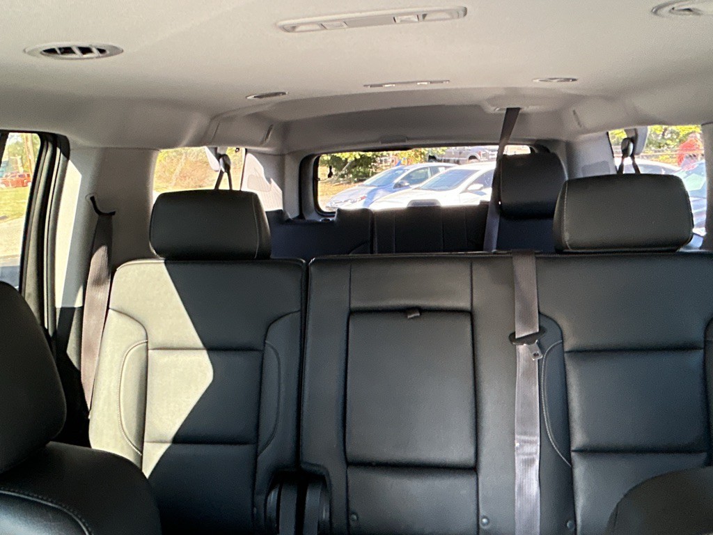 2015 Chevrolet Suburban Image 30