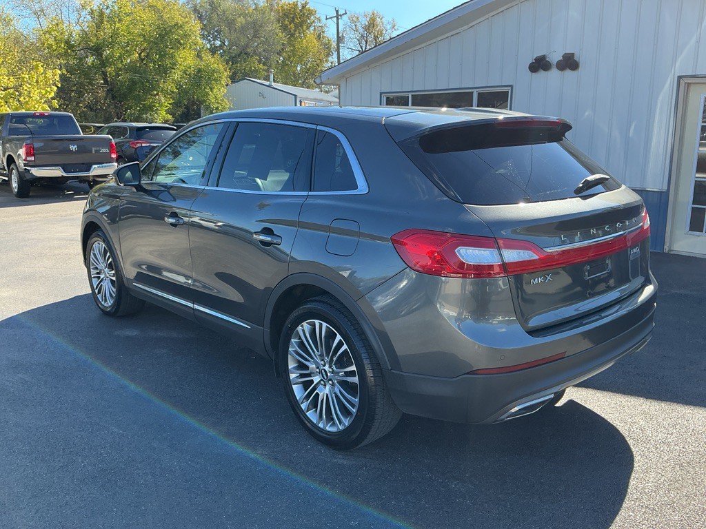 2017 Lincoln MKX Image 2