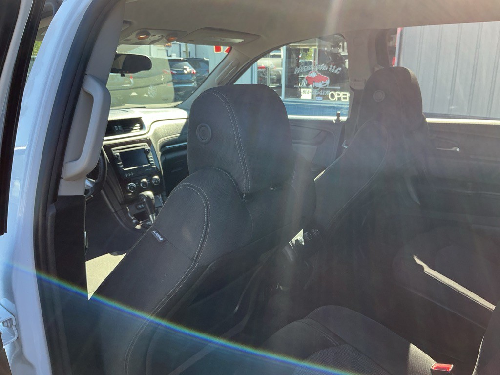 2017 Chevrolet Traverse Image 11