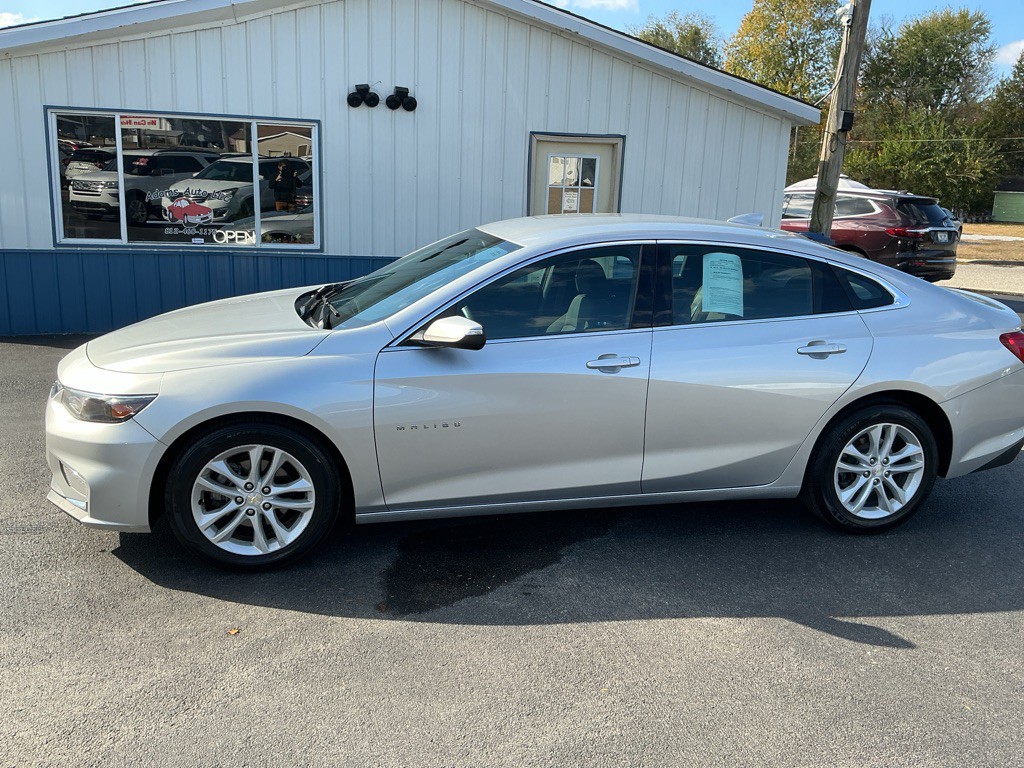 2018 Chevrolet Malibu Image 1